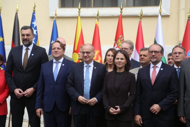 Dacic bojkoton foton zyrtare me ministrat e Jashtëm, ja shkaku