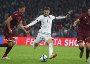 Shqipëria dyfishon rezultatin, Muçi lëshon një predhë të vërtetë