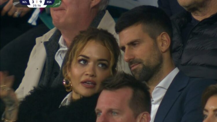 Rita Ora ndjek Kampionatin Botëror të ragbit pranë tenistit serb…