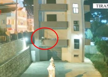 Vidhte para e bizhuteri në banesa, arrestohet ‘Spiderman’ në Tiranë