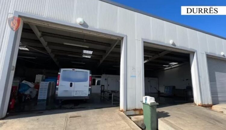 Italia i arrestoi, GJKKO i sekuestron 1 mln Euro pasuri 3 shqiptarëve