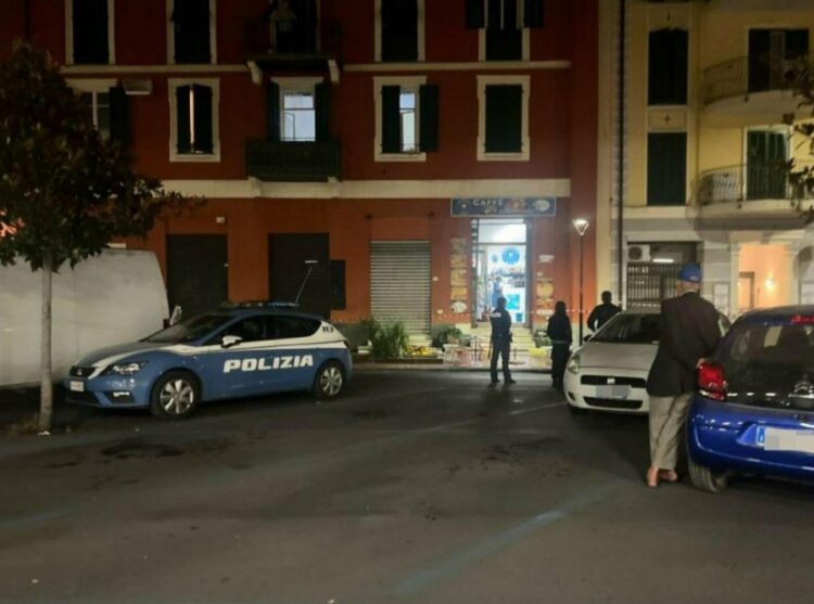 Tentoi t’i shpëtonte policisë, plagoset rëndë shqiptari në Itali