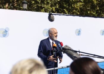 “Të vijojë dialogu Kosovë-Serbi”, Rama: Masa, sa nuk është vonë