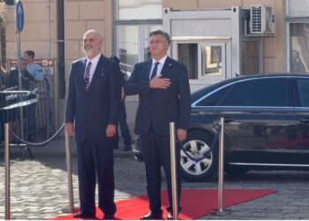 VIDEO/ Rama vizitë në Kroaci, pritet nga homologu Andrej Plenkoviç