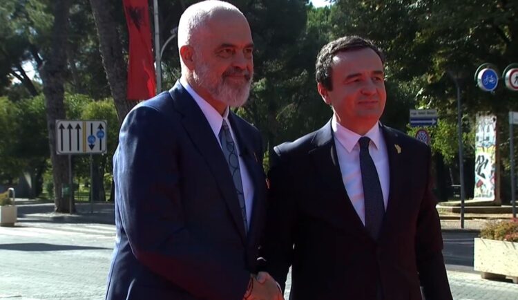 Rama dhe Kurti shtrëngojnë duart, Brnabiç shfaqet e ftohtë