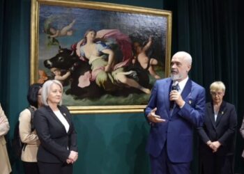 “Edi, je i çmendur?” Pritja e pazakontë e Ramës për miqtë e politikës