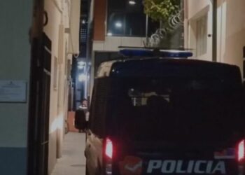 U arrestua në Rinas, ja si shoqërohet drejt komisariatit Malltezi