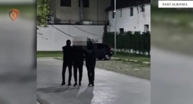 EMRI/ Në kërkim ndërkombëtar, arrestohet 32-vjeçari në Shkodër