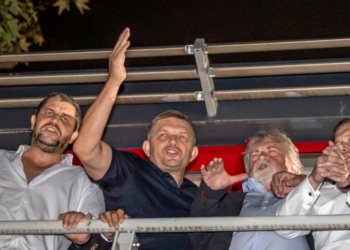 Politikani pro-rus Roberto Fico fiton zgjedhjet në Sllovaki