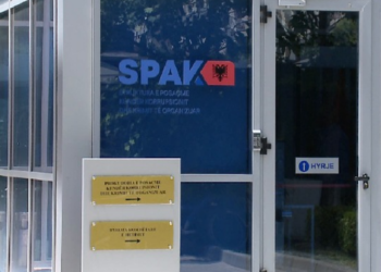 Rryshfeti në Ksamil/ Akuza e SPAK: Mori 12 mijë euro për një…