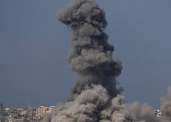 Izraeli vazhdon sulmet ajrore në Rripin e Gazës