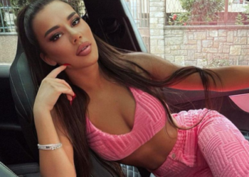 Tayna “frikëson” me make-up e saj në koncert (VIDEO)