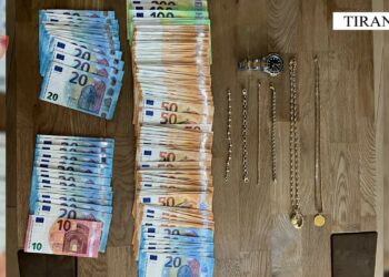 “Skifterët” në sulm/ Ja 23-vjeçari që vodhi mbi 8 mijë euro në Tiranë