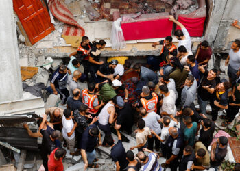 Rrafshohen ndërtesat dhe xhamitë në Gaza, numri i të vdekurve rritet