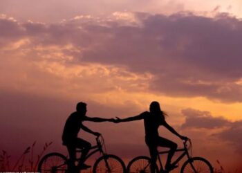 Kjo është diferenca ideale e moshës mes çifteve, sipas shkencës