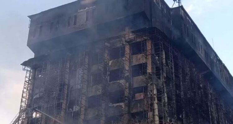 VIDEO/ Shkrumbohet godina e policisë, raportohet për 38 të plagosur