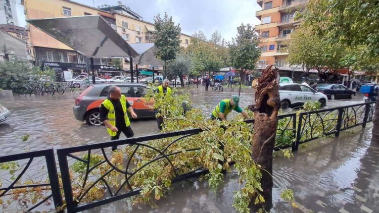 Meteorologët paralajmërojnë stuhi të tjera, ja qarqet më të rrezikuara