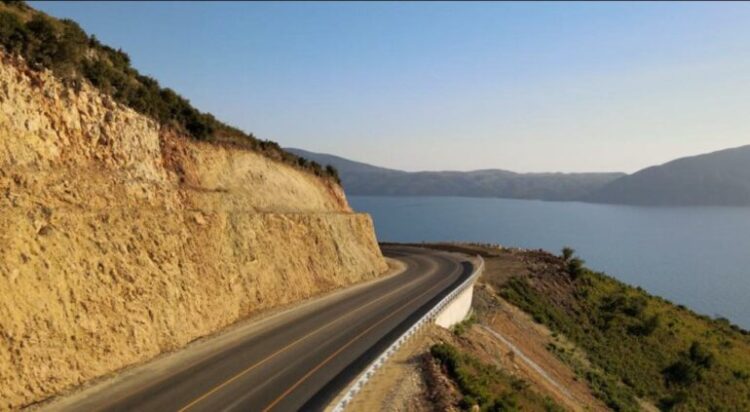 Punimet në Bypass-in e Vlorës, bllokohet qarkullimi nga Kanina në Rradhimë