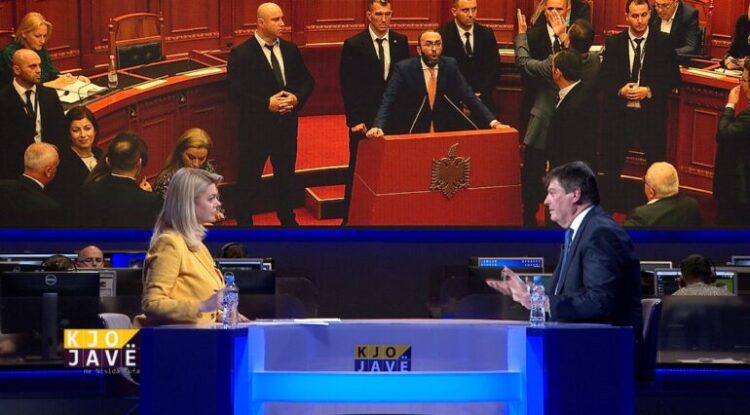 Topi: Jemi në diktaturë, mazhoranca arrogante dhe Rama me pushtet…