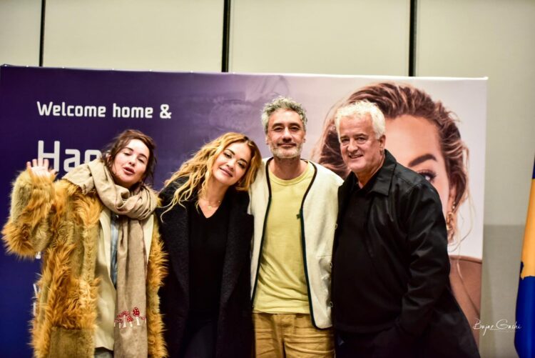 Festoi ditëlindjen në Kosovë, ja surpriza që pati Rita Ora (FOTO)