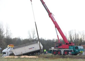 Aksidenti në Kroaci, makina e drejtuar nga shqiptari u fut në…