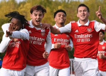 Absurde në Angli, ndeshja e Arsenalit shtyhet për faj të…