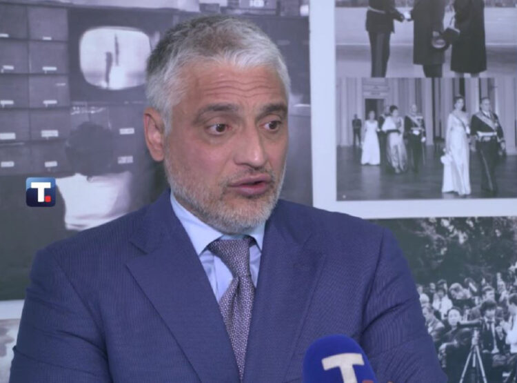 Politikani serb hyn në zgjedhje me sloganin e Kosovës së pavarur