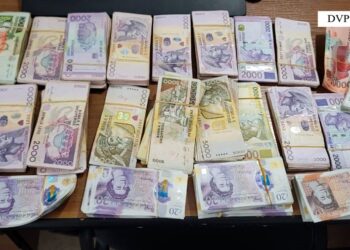 Iu kapën mijëra paund e miliona lekë, arrestohen 2 të rinj në Kuçovë