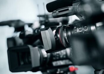 Baba Vangat e banaqeve televizive