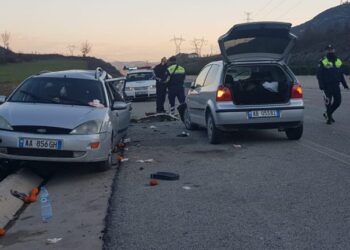 Aksidenti i trefishtë në Elbasan, humb jetën në spital 34-vjeçari