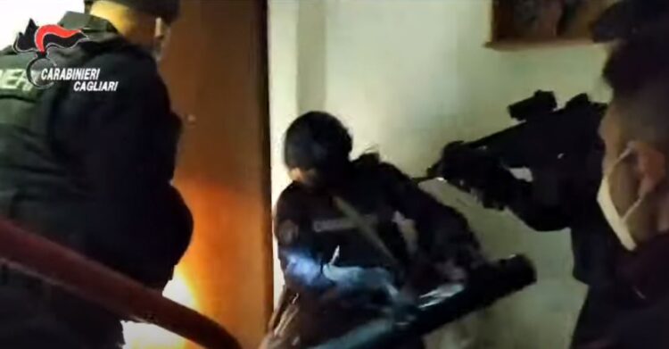 VIDEO/ Trafiku i hashashit dhe kokainës, shpartallohet banda italo-shqiptare