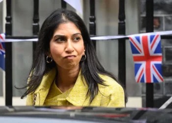 Rishi Sunak nën presion, opozita kërkon shkarkimin e Suella Braverman