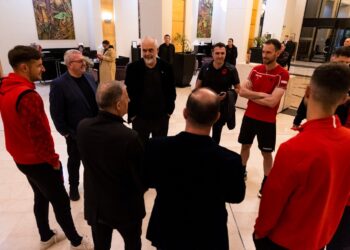 Rama viziton kombëtaren, Duka: Në Moldavi shkojmë për fitore, shiheni si finale