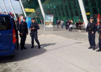 I siguroi kontratë punësimi fiktive një të huaji, arrestohet kosovari