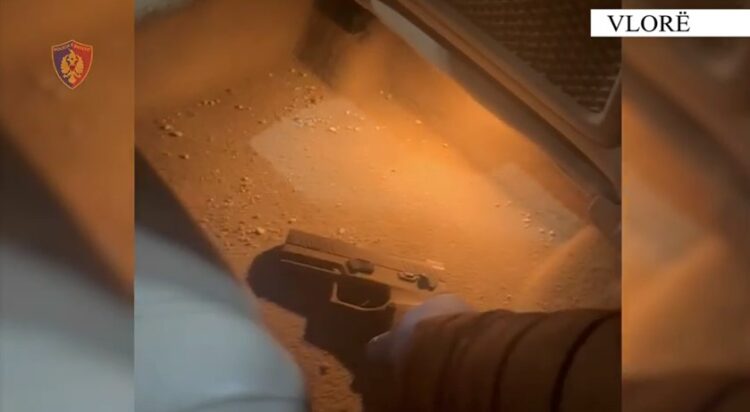 Nga Tiranë në Vlorë me armë me vete, policia u bën gjëmën