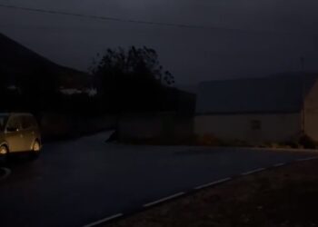 Kukësi përfshihet nga cikloni, fshatrat pa energji elektrike