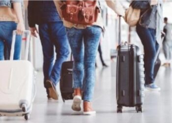 “Shqipëria po zbrazet”, 31% e popullsisë dëshiron të emigrojë