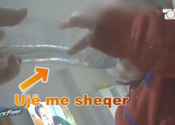 “S’ka qumësht, jepini ujë me sheqer”, ja si lihen foshnjat pa ushqim