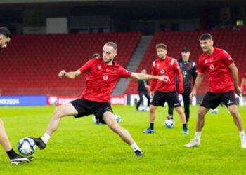 Ja ku kur nisen në fluturim “Shqiponjat”