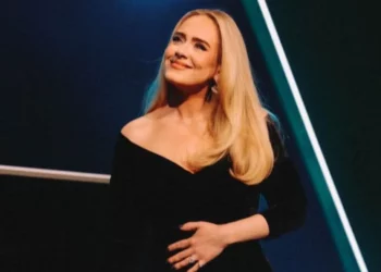 Adele po përgatit hapin e radhës dhe nuk ka të bëjë me muzikën