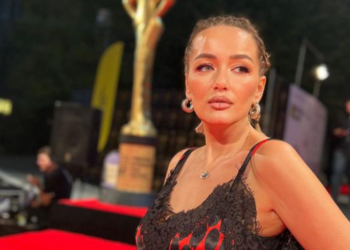 Deputetja Adriana Matoshi, prezantuese e Festivalit të Këngës në RTSh