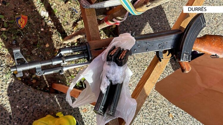 I arrestuar për abuzim seksual me të mitura, i gjenden armë e drogë..