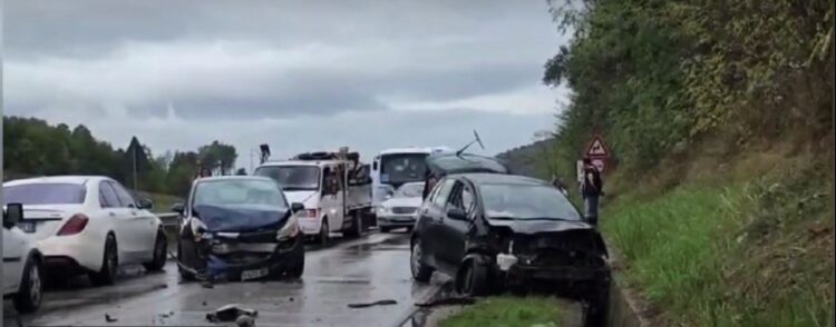 Aksident në aksin Fier-Levan, lëndohen dy drejtuesit e mjeteve