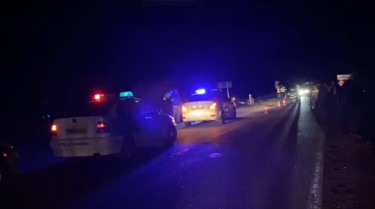 Aksident i rëndë në Tapizë, shoferja përplas për vdekje kalimtarin