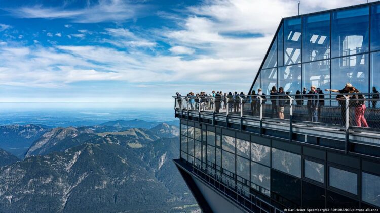 Alpet e Europës në rrezik nga ndryshimi i klimës dhe turizmi masiv