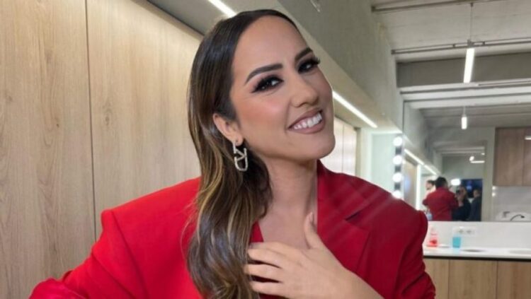 Si rrallëherë, Arbana ndan një foto të së bijës me ndjekësit e saj