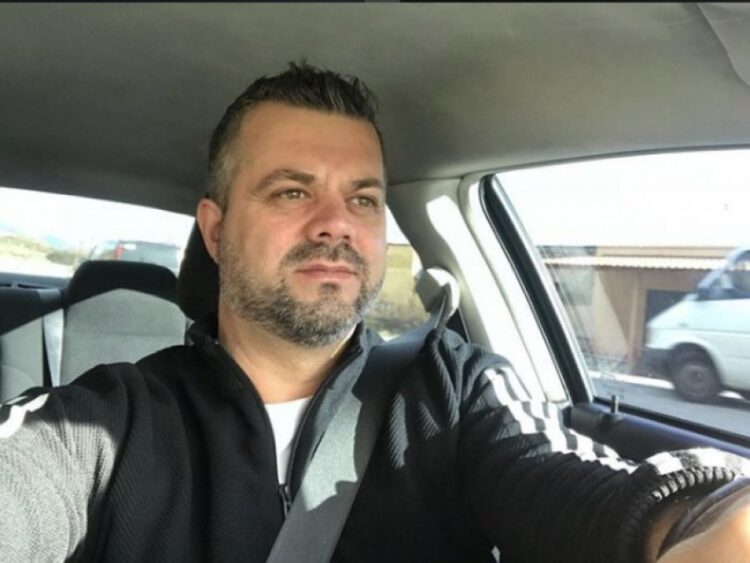 “U ulën malet dhe u ngritën halet”, kë thumbon Arben Derhemi?