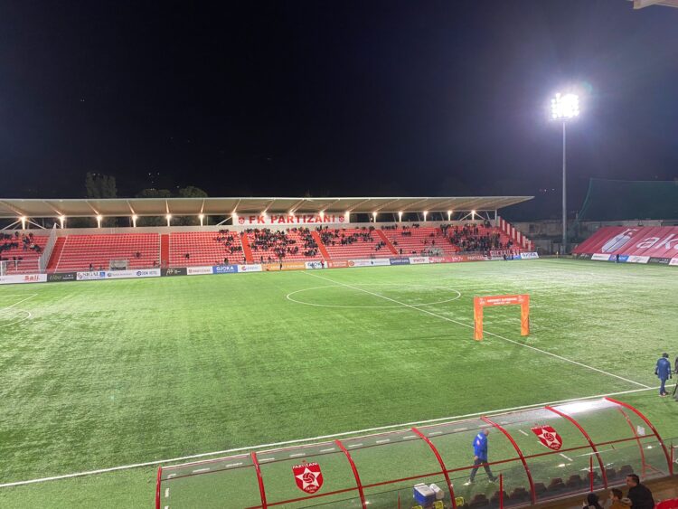 Tifozët braktisin derbin, më të shumtë në Lushnja-Besa