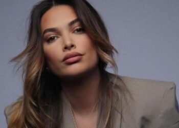 ‘Mos na çaj tr*pin’/ Moderatorja e njohur nuk ia kursen ndjekëses