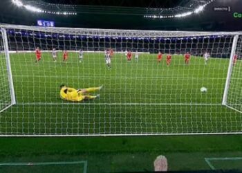 Sociedad fitore të lehtë ndaj Benfica-s, Napoli ndalet në barazim